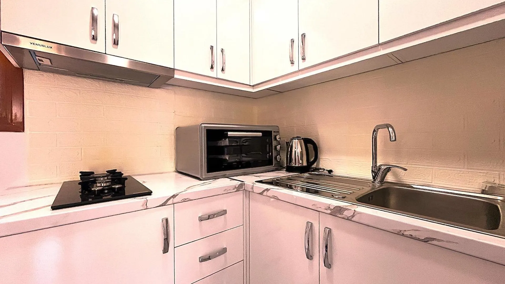 Quiet Blue Guesthouse Vlorë Ξενοδοχείο με διαμερίσματα